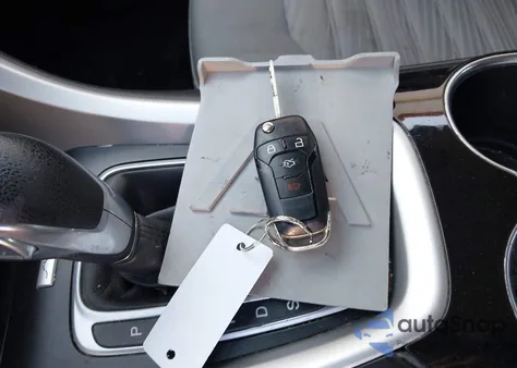 2016 Ford Fusion S z USA, uszkodzony, nr VIN 3FA6P0G77GR290410